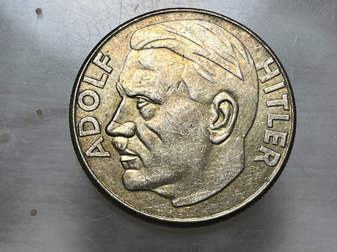 レプリカ アドルフ ヒトラー ドイツ第三帝国 記念メダル1933年 硬貨 コイン銀貨 飾り ペンダントジュエリー ヒットラー H32_画像2