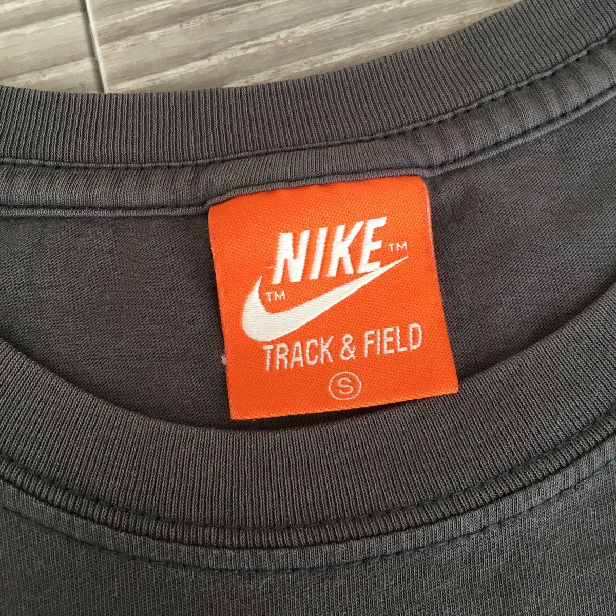 IK/30 NIKE ナイキ 半袖Tシャツ ロゴTシャツ グレー Sサイズ メンズ クリックポスト発送可能の画像4