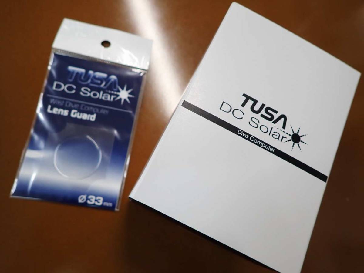 【TUSA】IQ1204 DC Solar LINK/ソーラー充電式ダイブコンピュータ/GM 【おまけ付き】_レンズガードシールをお付けします