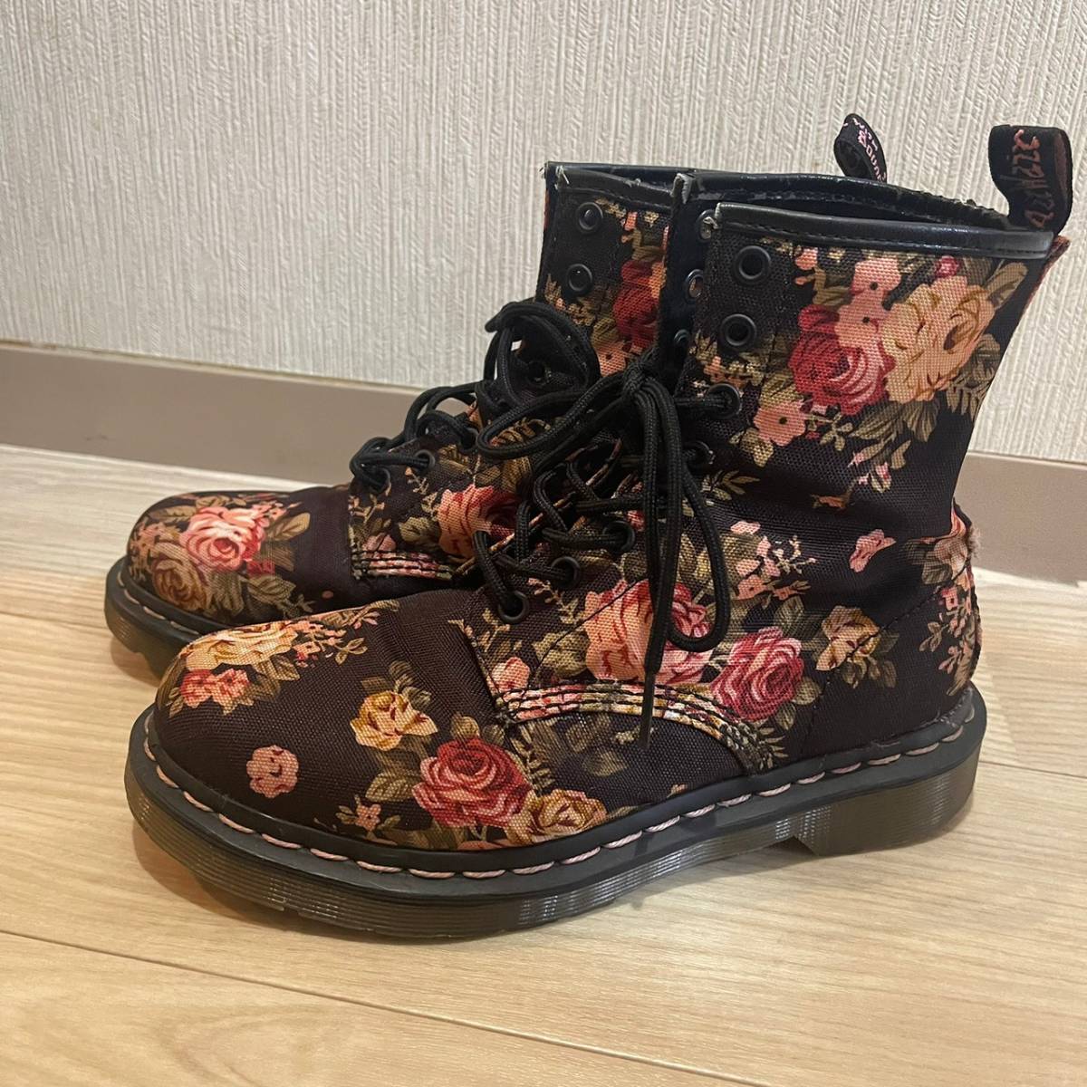 売り切り御免！】 ☆ドクターマーチン Dr.Martens レディース ブーツ