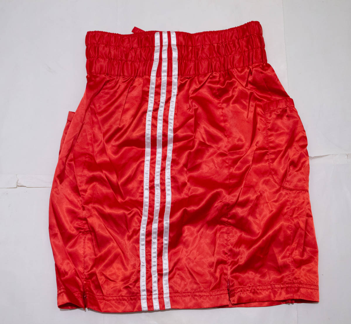 adidas 光沢スコート red x white S 未使用品即決！