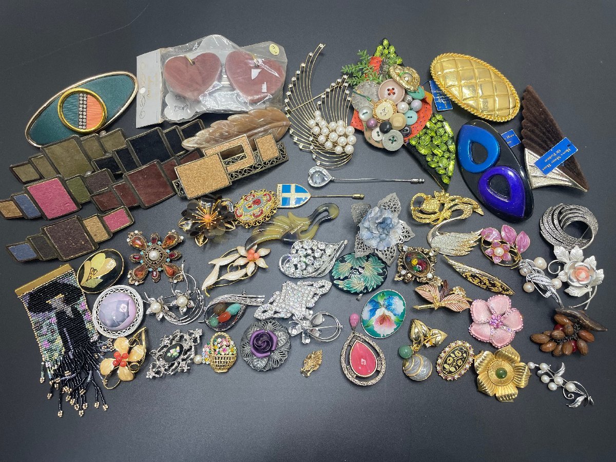 ∞M∞ ブローチ まとめ売り 54個 品 アクセサリー 大量 まとめて