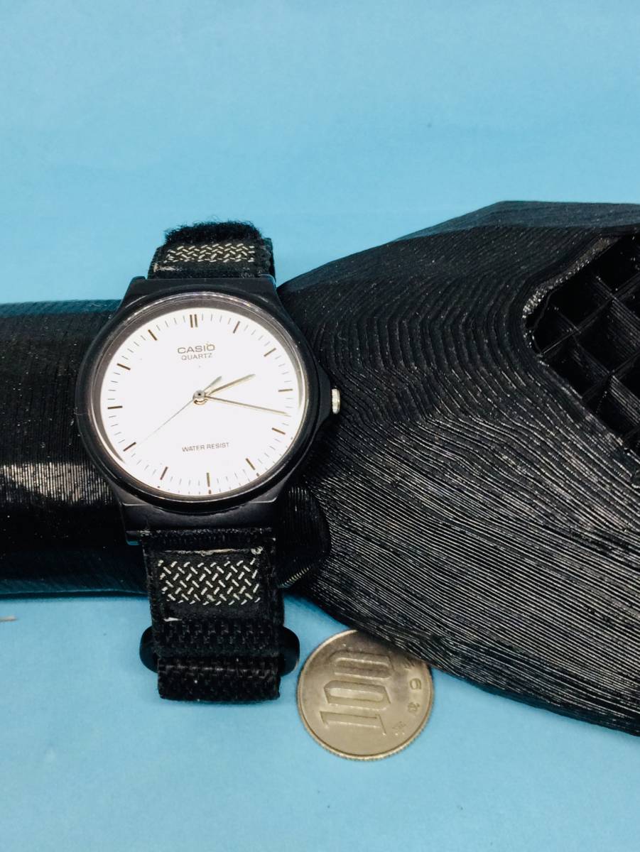 (Z43)釣り・アウトドアに(*'▽')カシオMQ-24（電池交換済み）ブラック・メンズスポーツウォッチUSED（送料全国一律185円）素敵な時計です。_電池交換済み・クリーニング済み