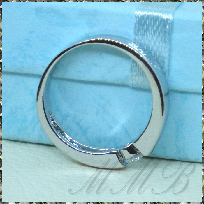 [RING] 18K White Gold High Polished Mirror Finish φ4mm crystal CZ tension setting look white gold 4mm ring 17 number 