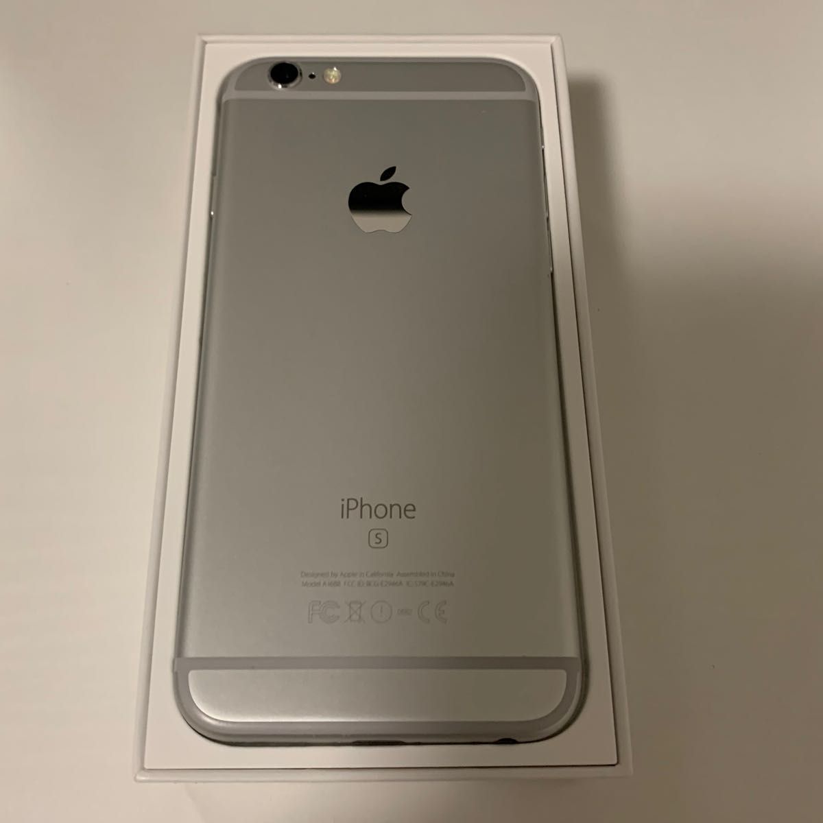 iPhone 6s Silver 64 GB docomo SIMフリー