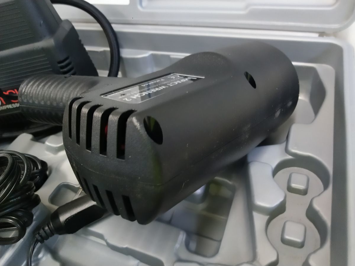 B1-40 動作可能 美品 impact wrench 2 エアーインパクトレンチ & 220PSI 12V AIR COMPRESSOR ミニエアーコンプレッサー 2点セットの画像9