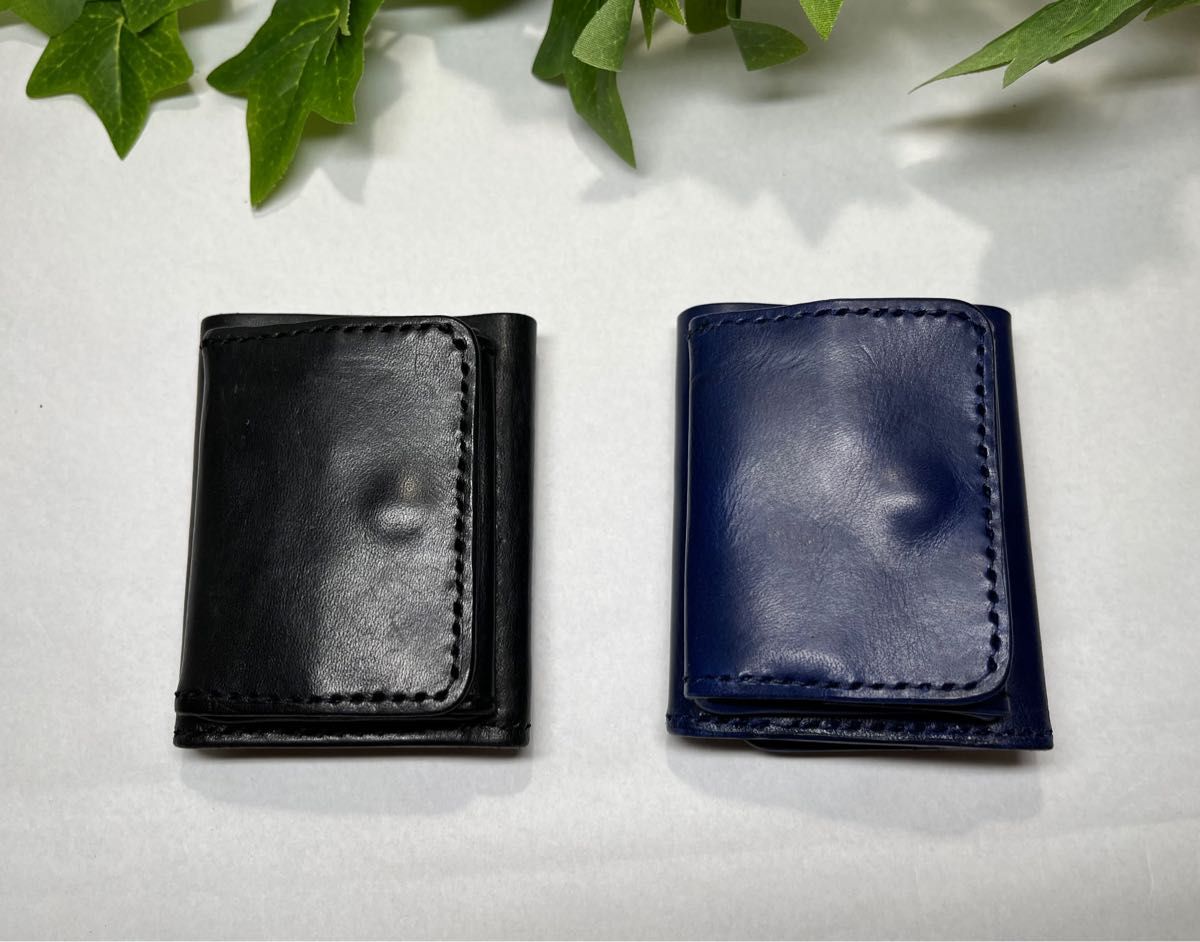 イタリアンレザー三つ折り財布(ブラックかブルーのどちらかをお選び下さい)