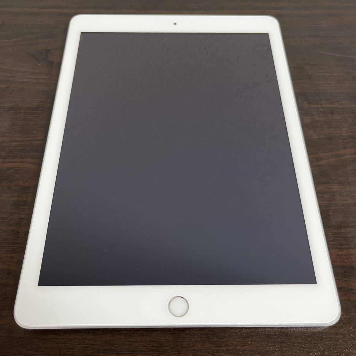 4781【早い者勝ち】【電池最良好】【比較的美品】iPad5 第5世代 32GB