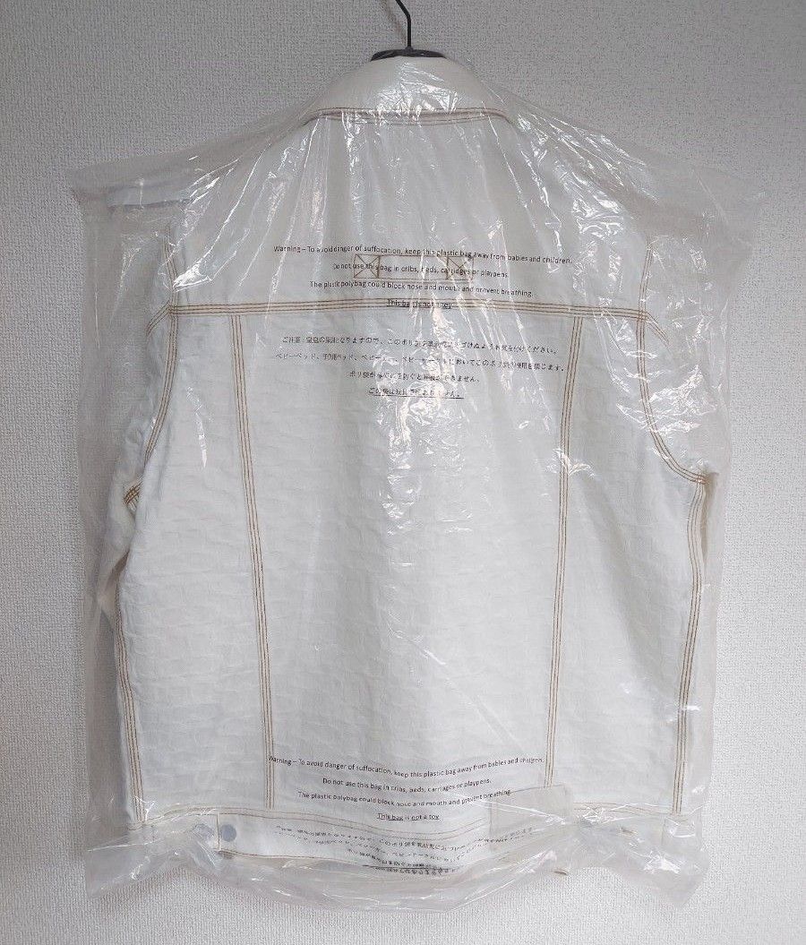 新品 COACH シグネチャー ホワイトデニムジャケット M(US)L-XL 新品 COACH シグネチャー ホワイトデニムジャケット M(US)L-XL