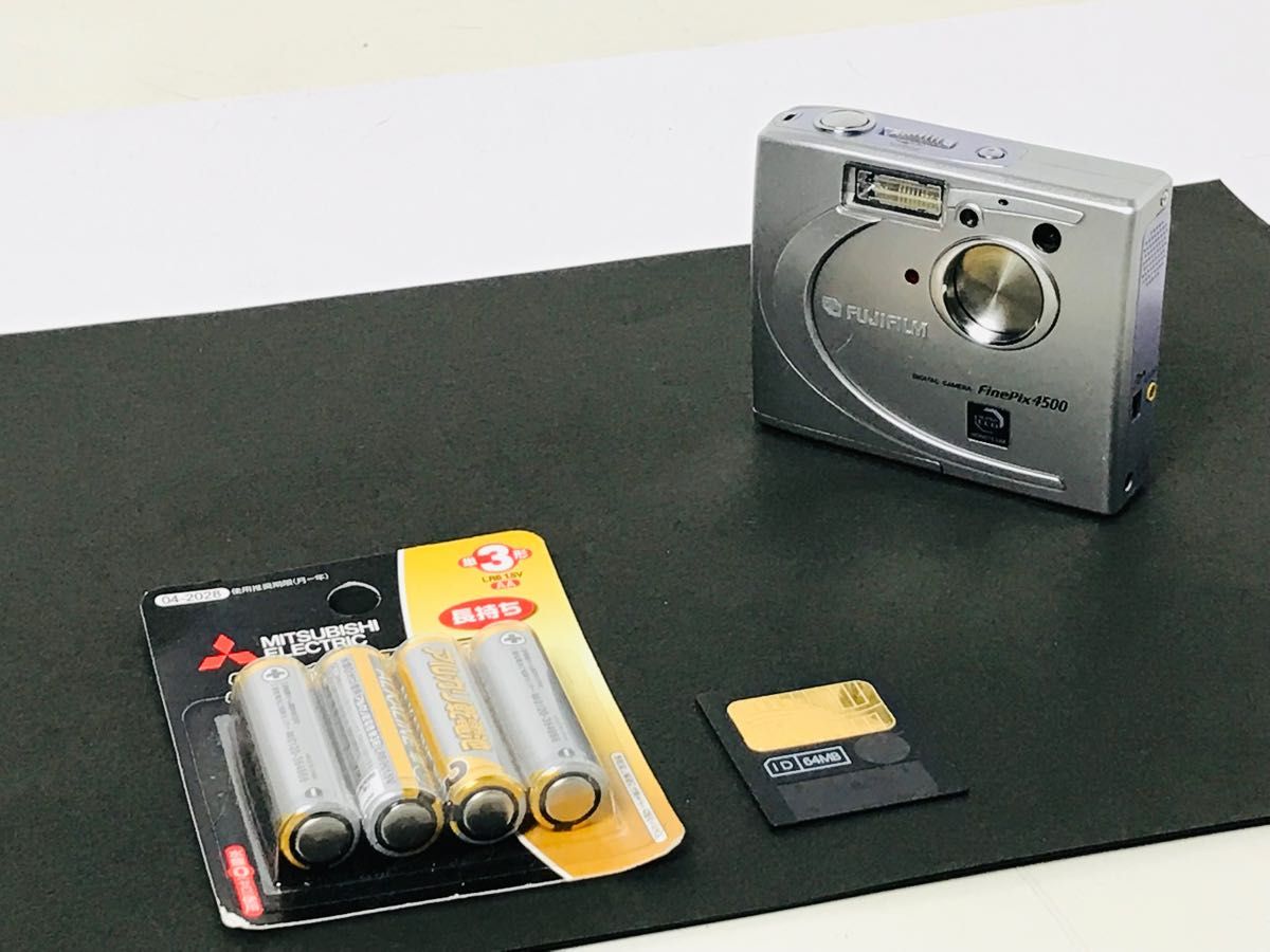 FUJIFILM FinePix 4500 フジフィルム デジタルカメラ デジカメ 単三電池駆動 動作品