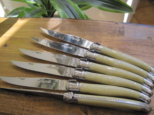 最高級2.5mm幅ステンレス象牙色Laguioleテーブルナイフ６本セットのラギオール JeanDubost社フランス製造100％伝統のナイフ