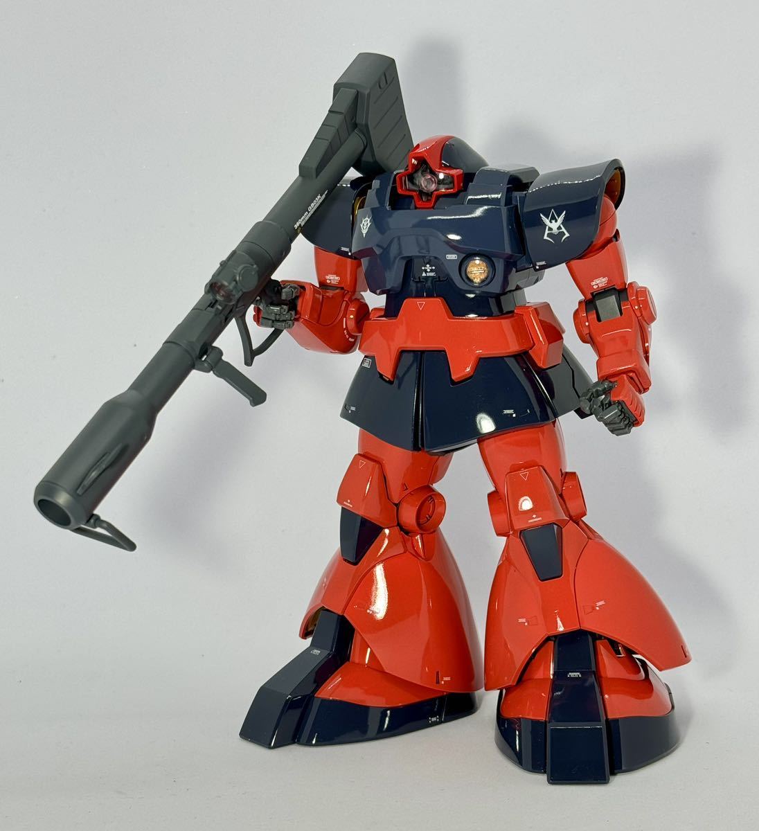 塗装済み完成品 MG　1/100 MS-09 ドム　シャア・アズナブル専用機風塗装_画像1