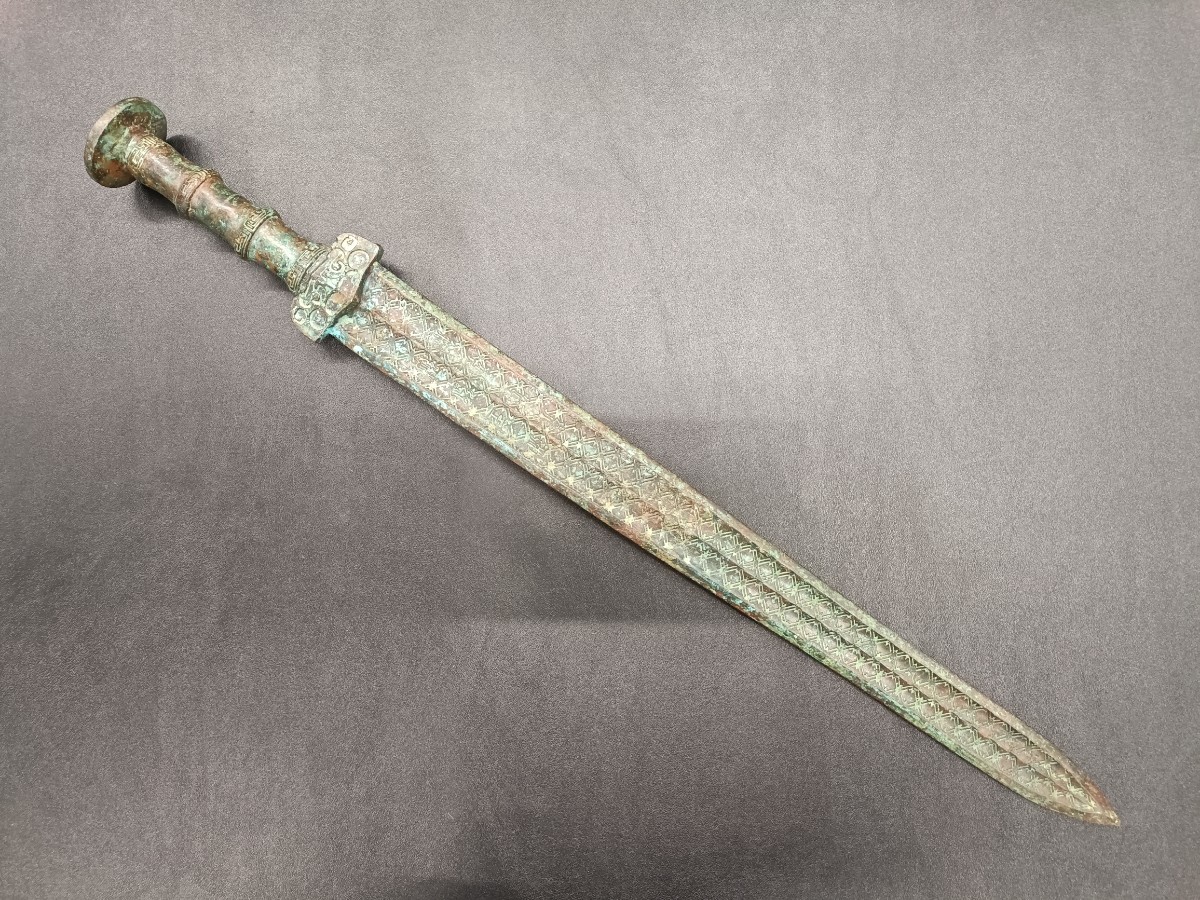 Y02　銅製置物　中国青銅器　銅剣　刃なし　インテリア置物　長さ58CM　刀剣美術