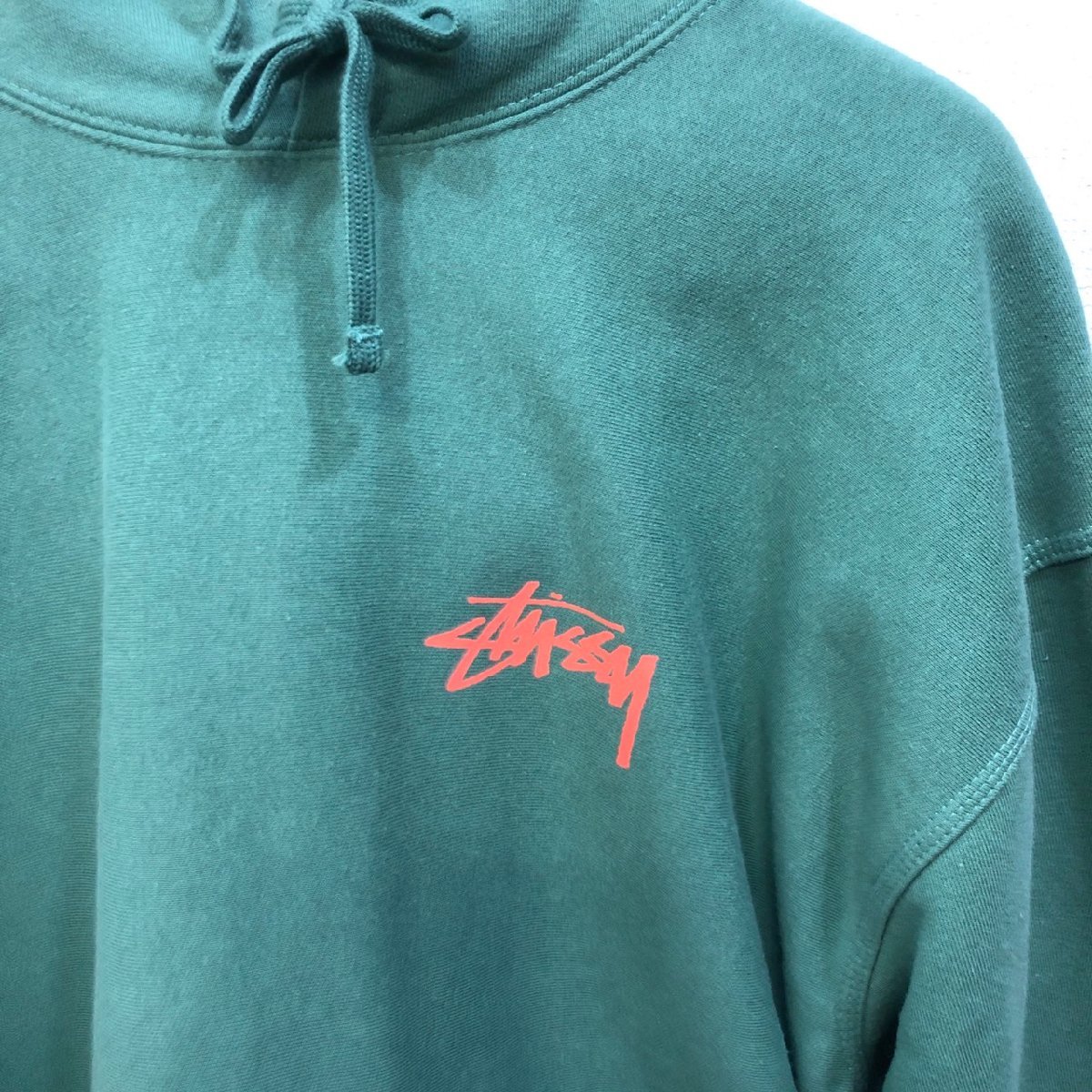 USED STUSSY ステューシー パーカー グリーン サイズXL メンズ 長袖 コットン ポリエステル 綿 防寒 冬 秋 男性 アウター 上着 トップス_画像2