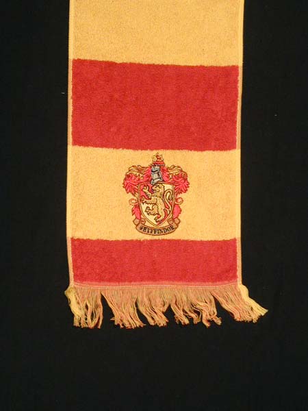 【ハリーポッター?】GRYFFINDOR タオルマフラー　新品未使用_画像3