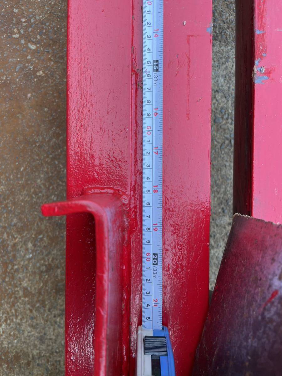 薪割り機 全長163cm 幅57cm高さ80cm 薪の長さ最高55cm迄 重量約 薪割り機 全長163cm 幅57cm高さ80cm 薪の長さ最高55cm迄 重量約