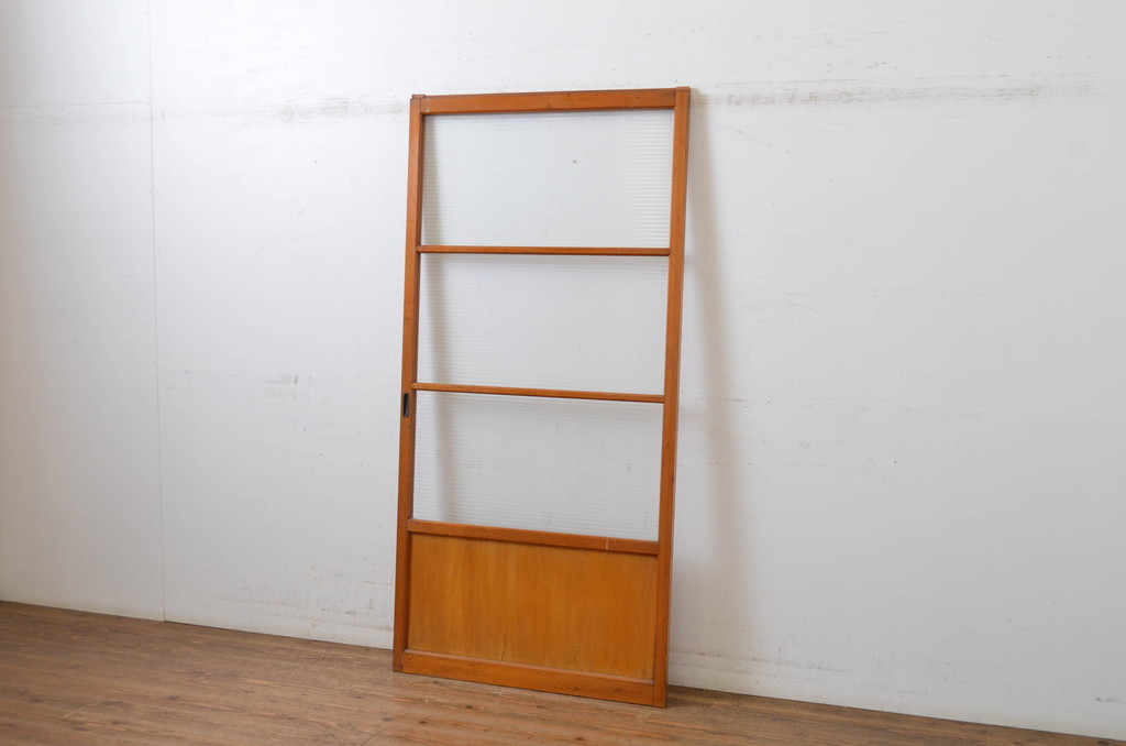 R-064589　レトロ建具　昭和レトロ　どこか懐かしい雰囲気を感じるモールガラス入り引き戸1枚(ガラス戸)(R-064589)