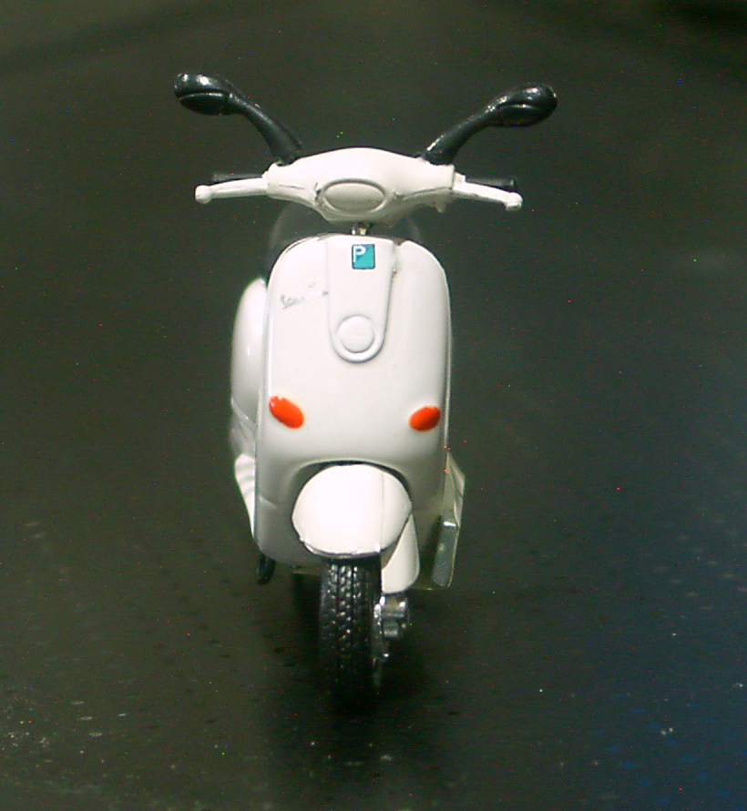 ★Vespa Piaggio Italia べスパ　マグネット★新品★白★_画像2