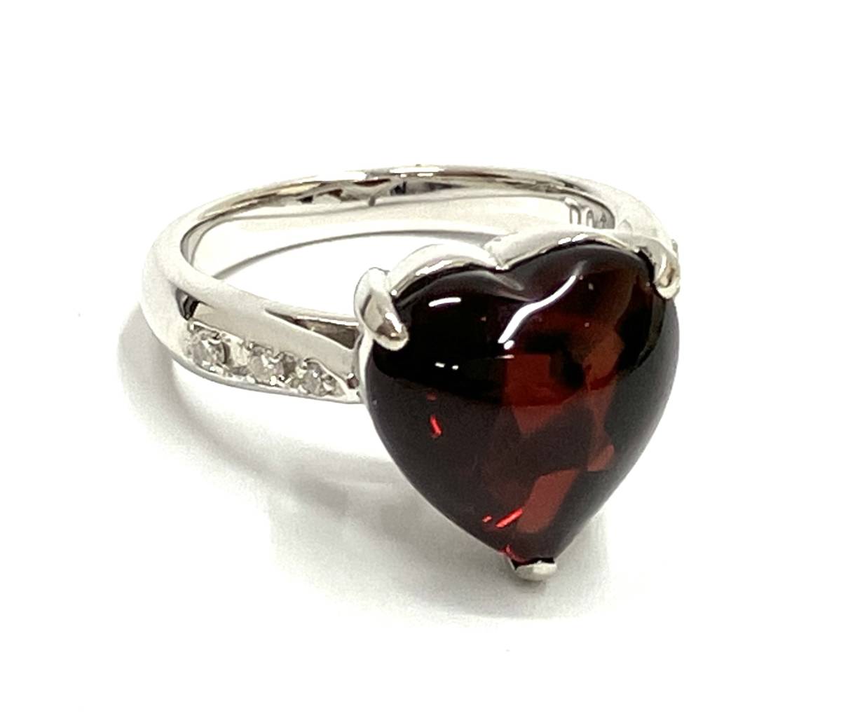 【ふるさと割】 ダイヤ0.08ct ガーネット6.0ct Pt900 リング 鑑別書付き #12 指輪 9.6g ガーネット