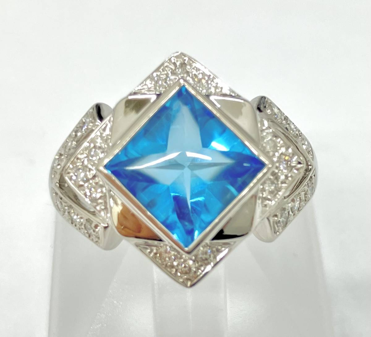 激安正規 【ソーティング付き】Pt900 リング 10.9g 8.5号 ダイヤ0.28ct ブルートパーズ2.78ct 天然ブルートパーズダイヤデザインリング トパーズ