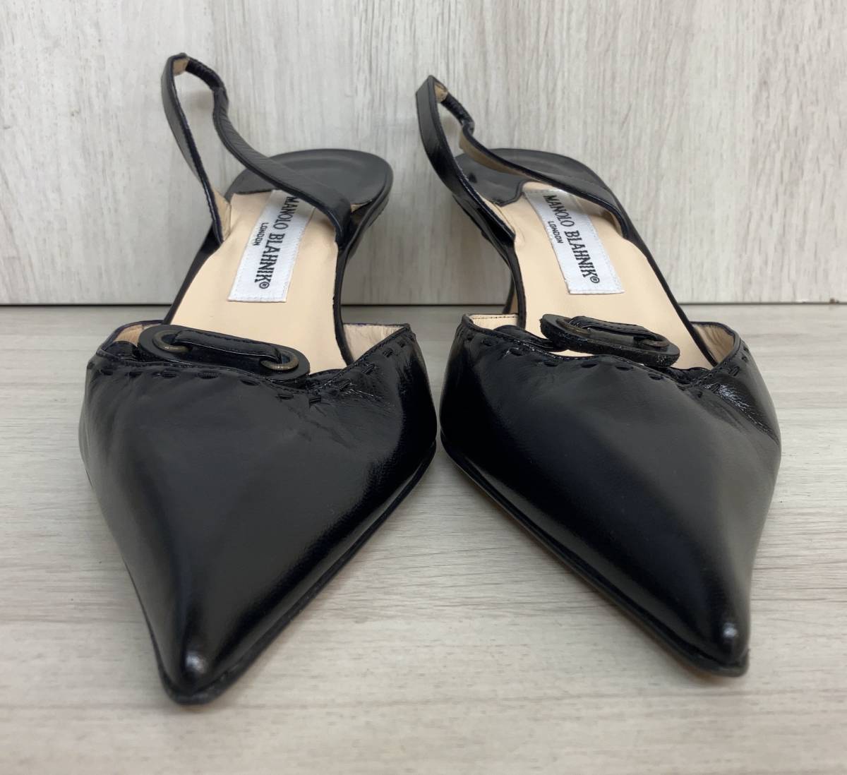 MANOLO BLAHNIK マノロブラニク ポインテッドトゥパンプス バックストラップ ブラック 黒 レディース [表記サイズ:38] 保存袋付きの画像2