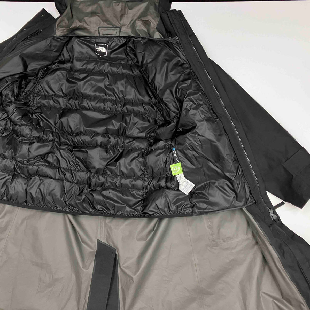 THE NORTH FACE The North Face GTX Puff Magne Triclimate Coat пуховка магнето reclining i Mate пальто NPW62162 размер M