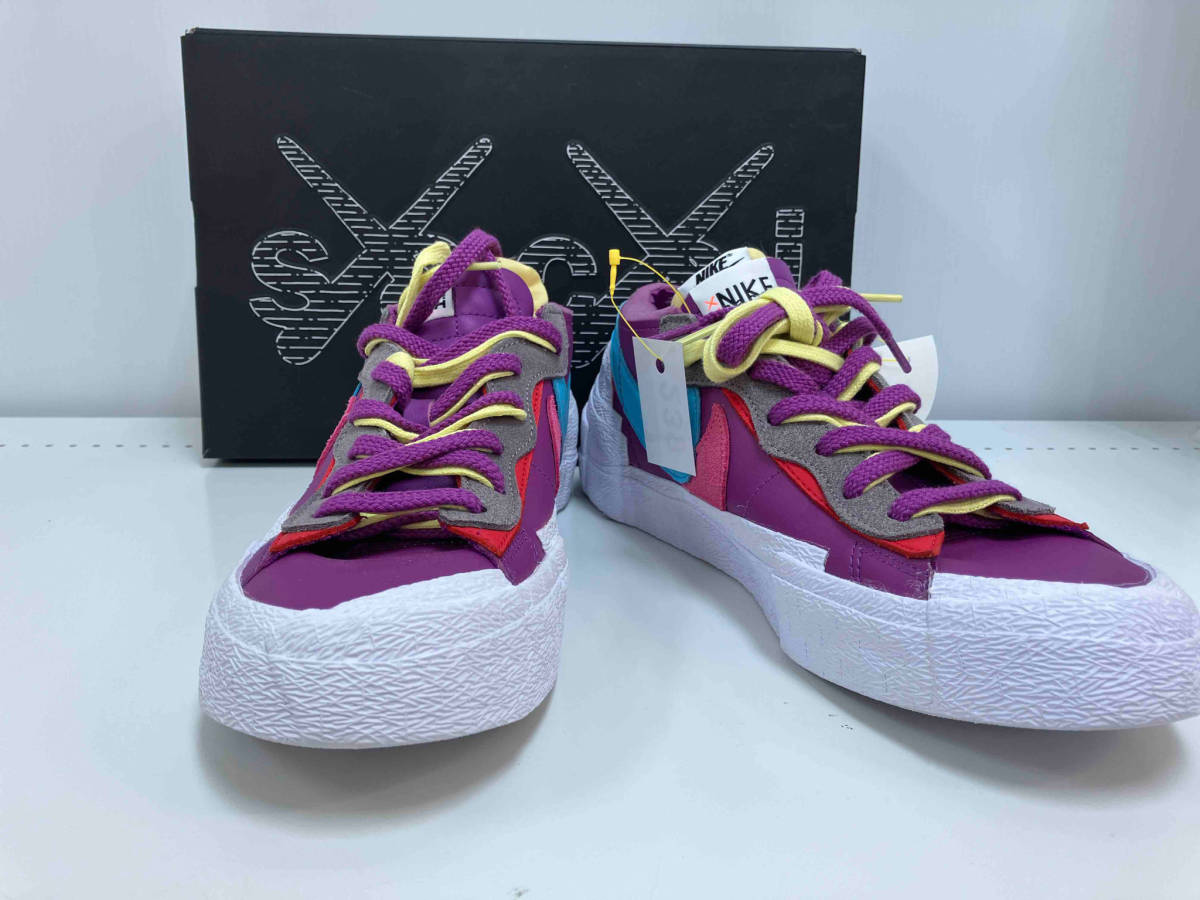 Nike スニーカー　DM7901-500 KAWS x Sacai x Nike ナイキ　紫　シューズ