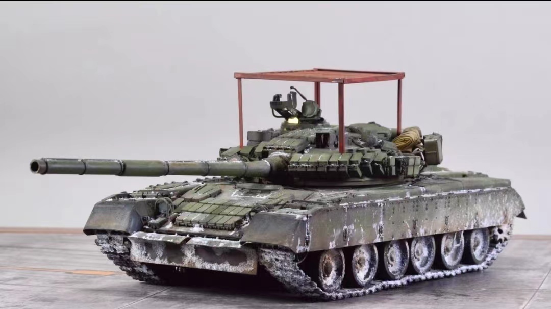 1/35 ロシア T８０ 主力戦車 塗装済完成品_画像1