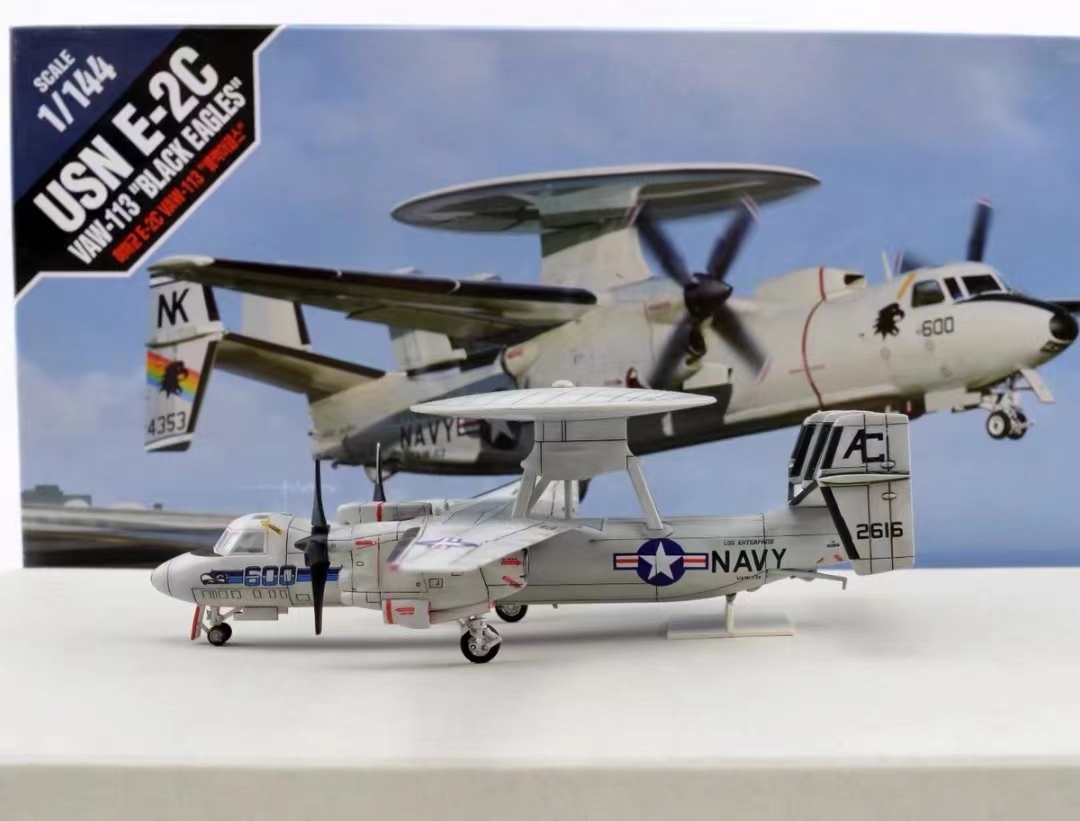  red temi1/144 America Air Force E-2C Hawk I VAW-113 black Eagle s painted final product 