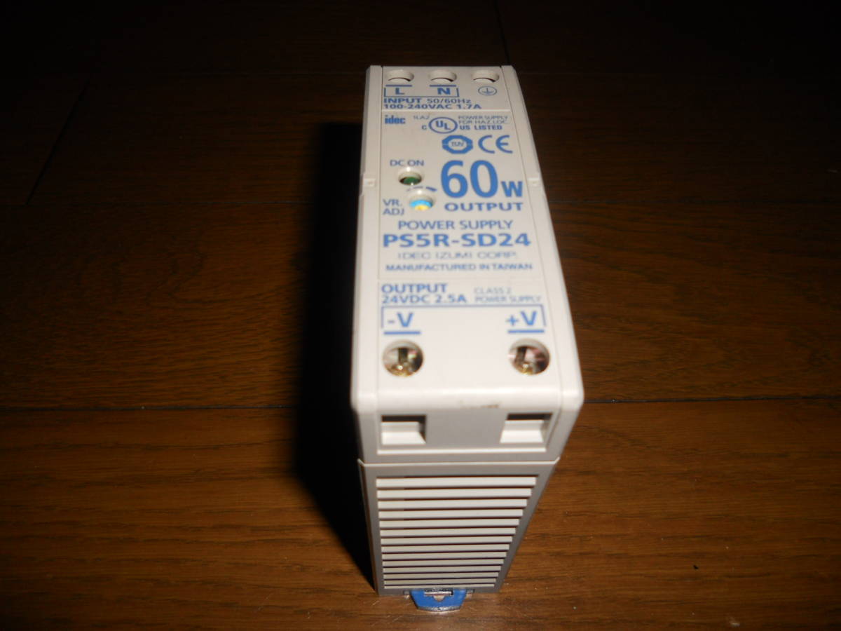 ★中古動作品 IDEC スイッチングPOWER SUPPLY PS5R-SC24 60W★_画像1