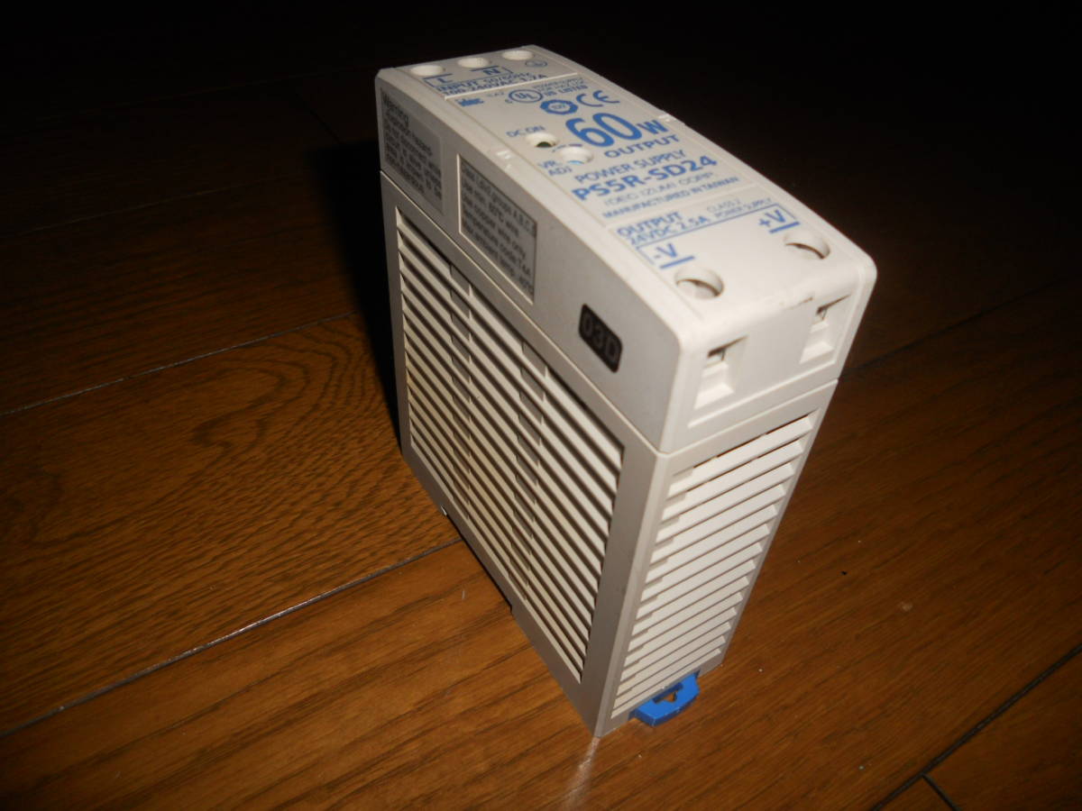 ★中古動作品 IDEC スイッチングPOWER SUPPLY PS5R-SC24 60W★_画像3