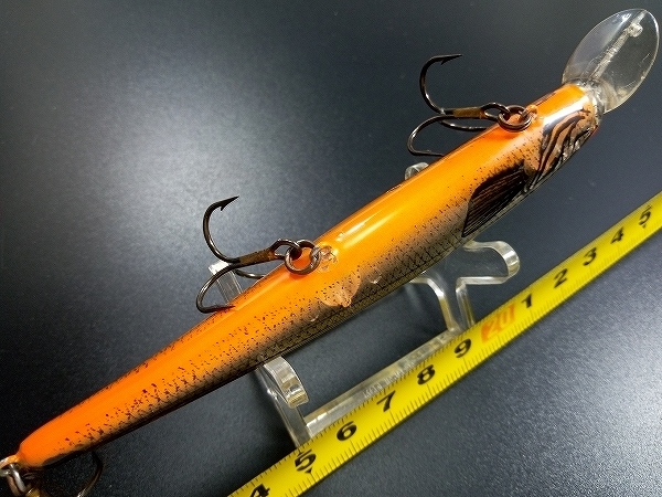 ボーマー ロングA B15A 1/2oz #XCHO/チャートフラッシュオレンジベリー USED 反射板内蔵カラー BOMBER LONG A MINNOW B15A の画像4