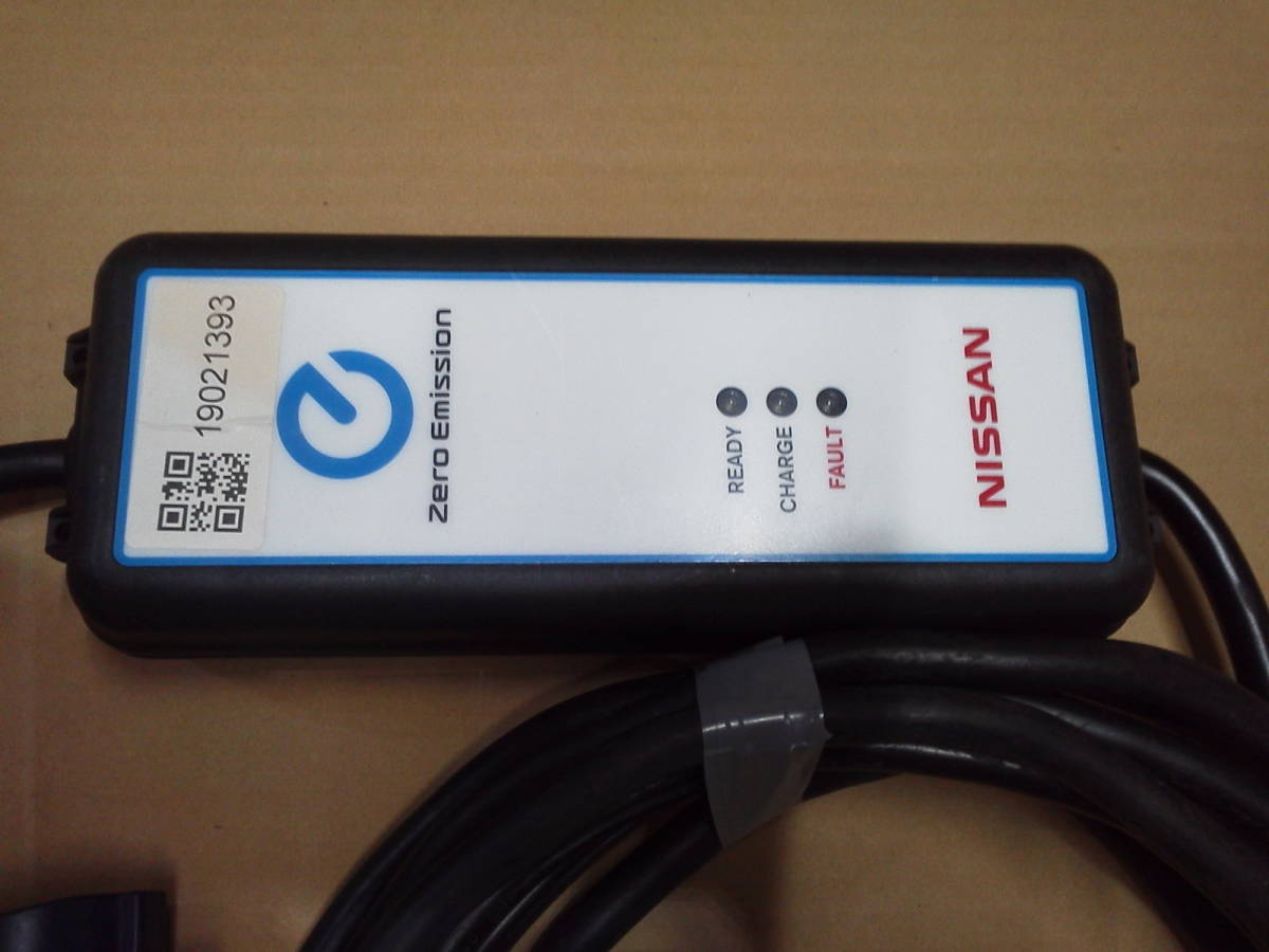 日産 リーフ 充電ケーブル 3NA1A 3NA1A日産リーフ用充電ケーブル200Vコード約7 5m中古|Yahoo