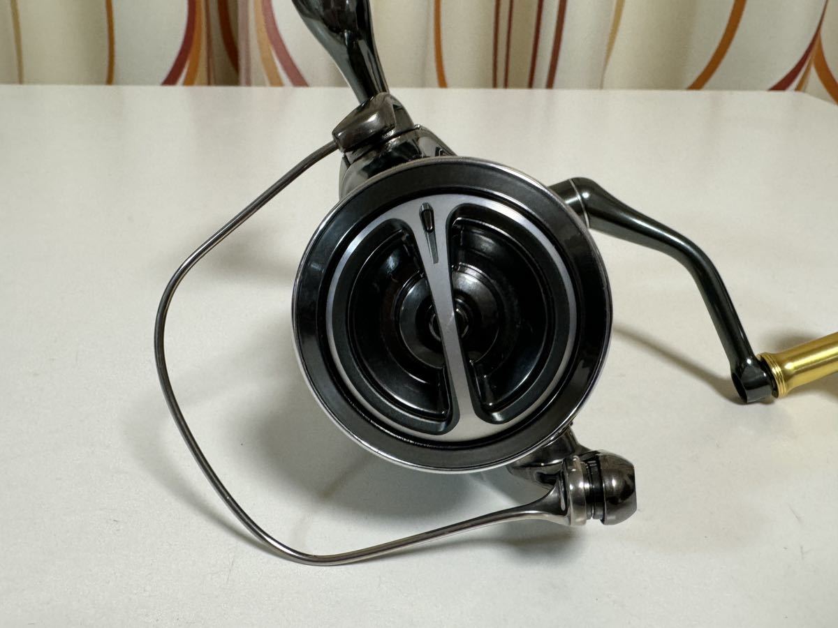 SHIMANO シマノ STELLA 22ステラ 4000M LIVRE ハンドルノブ SHIMANO シマノ STELLA 22ステラ 4000M LIVRE ハンドルノブ