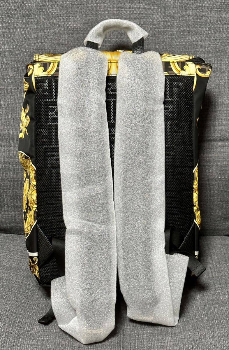  новый товар FENDACE BACKPACK Fendi сотрудничество крыло che нейлон рюкзак рюкзак многоцветный Versace обычная цена 313,500 иен 