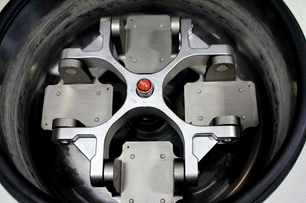 トミー精工 TOMMY 多本架冷却遠心機 AX-321/ マニュアル トミー精工 TOMMY 多本架冷却遠心機 AX-321/ マニュアル