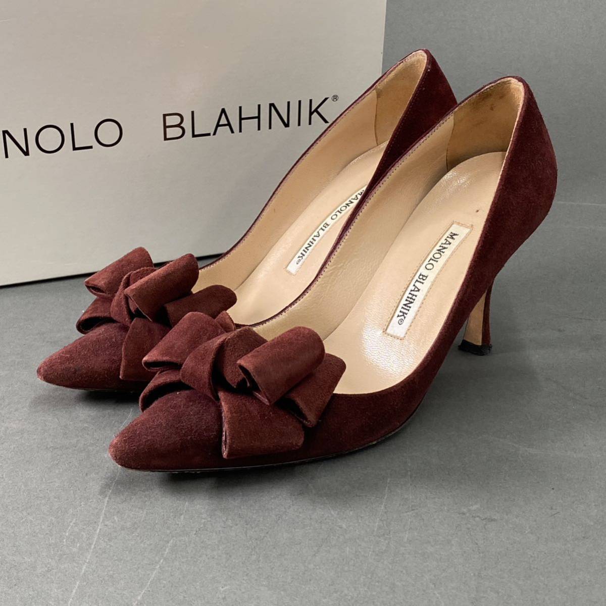 Aj9 MANOLO BLAHNIK マノロブラニク スエード ヒール パンプス