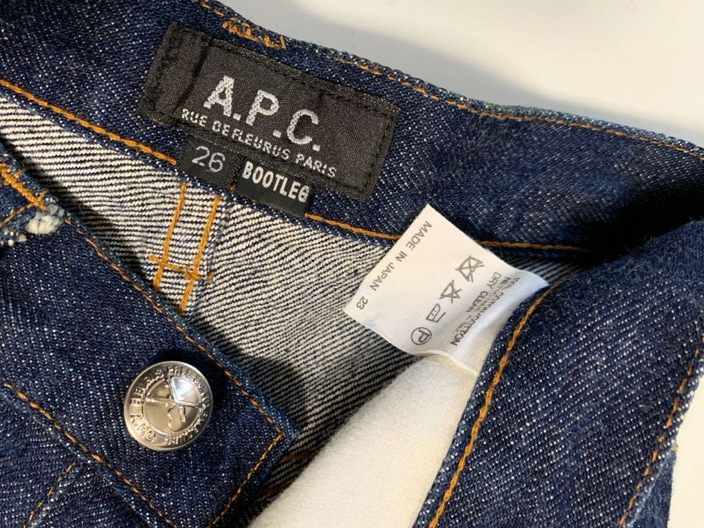 濃紺 美品 APC BOOTLEG デニムパンツ インディゴ 赤耳 日本製 濃紺 美品 APC BOOTLEG デニムパンツ インディゴ 赤耳 日本製