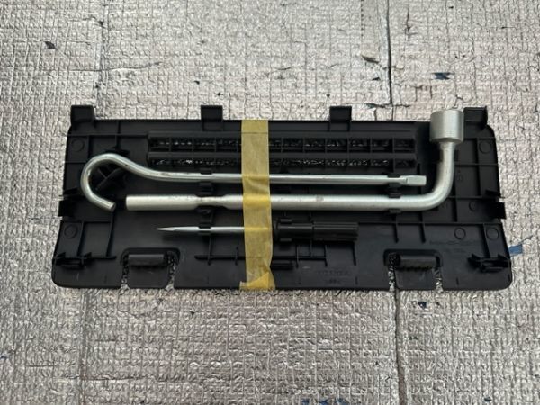 ホンダ　HONDA　ステップワゴン　RK5　純正　車載　工具　84641-SZW-0030-20　No.15017_画像5