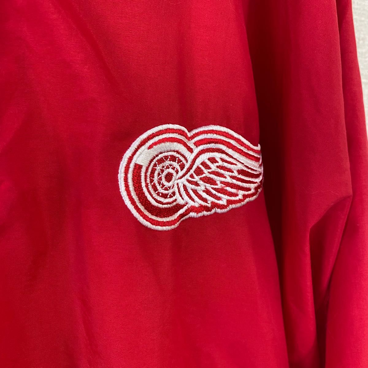 スターター　ビンテージ　ナイロンジャケット　プルオーバー　刺繍ロゴ　赤　NHL レッドウィングス　韓国製　古着　XL