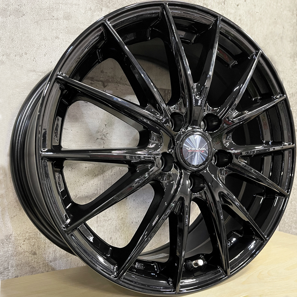 2023年製 即納 スタッドレスホイールセット 195/60R17 ピレリ アイスゼロ 特注 VELVASPORT2 17×6.5J+39 5/114.3 60系プリウス トヨタ専用_画像3