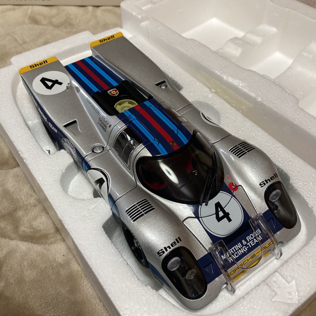 人気 未使用!!オートアート ポルシェ917K デイトナ24HR 1/43-