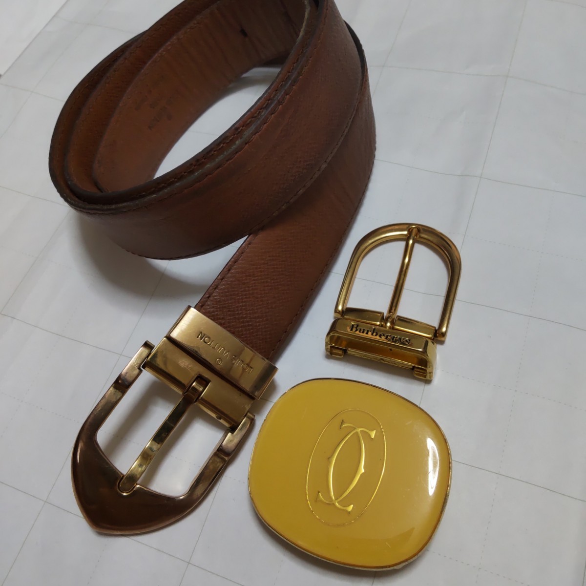 LOUIS VUITTON!Burberry! Cartier belt. buckle summarize.