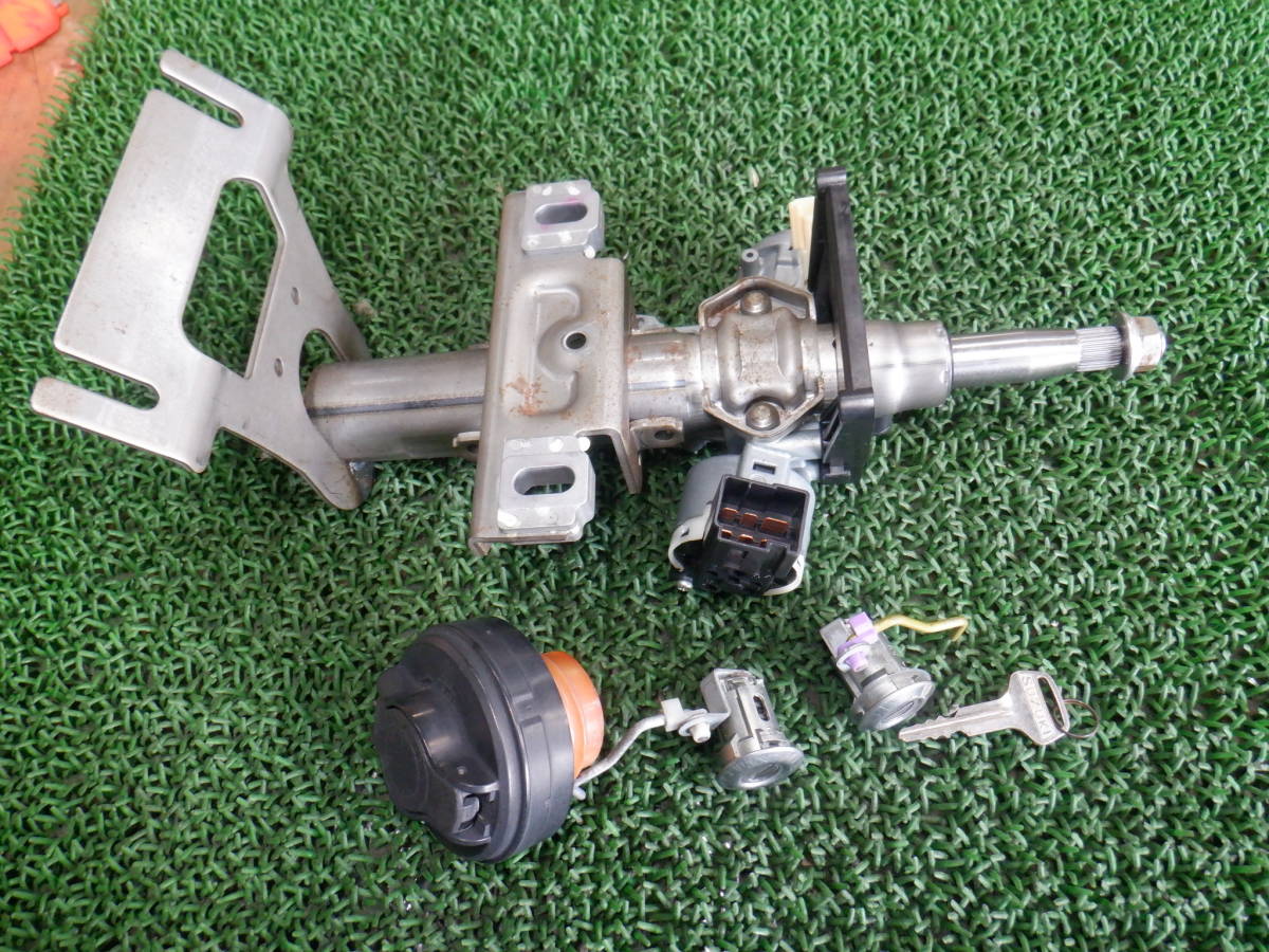 キャリィ(DA63T)ステアリングコラムASSY ドアロック
