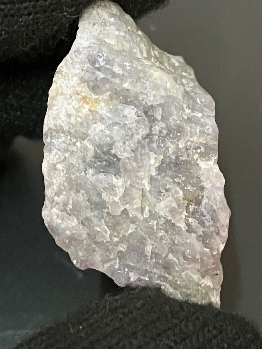 ハックマナイト　天然石　鉱物　アフガニスタン　バタフーシャーン州　クリアランスセール