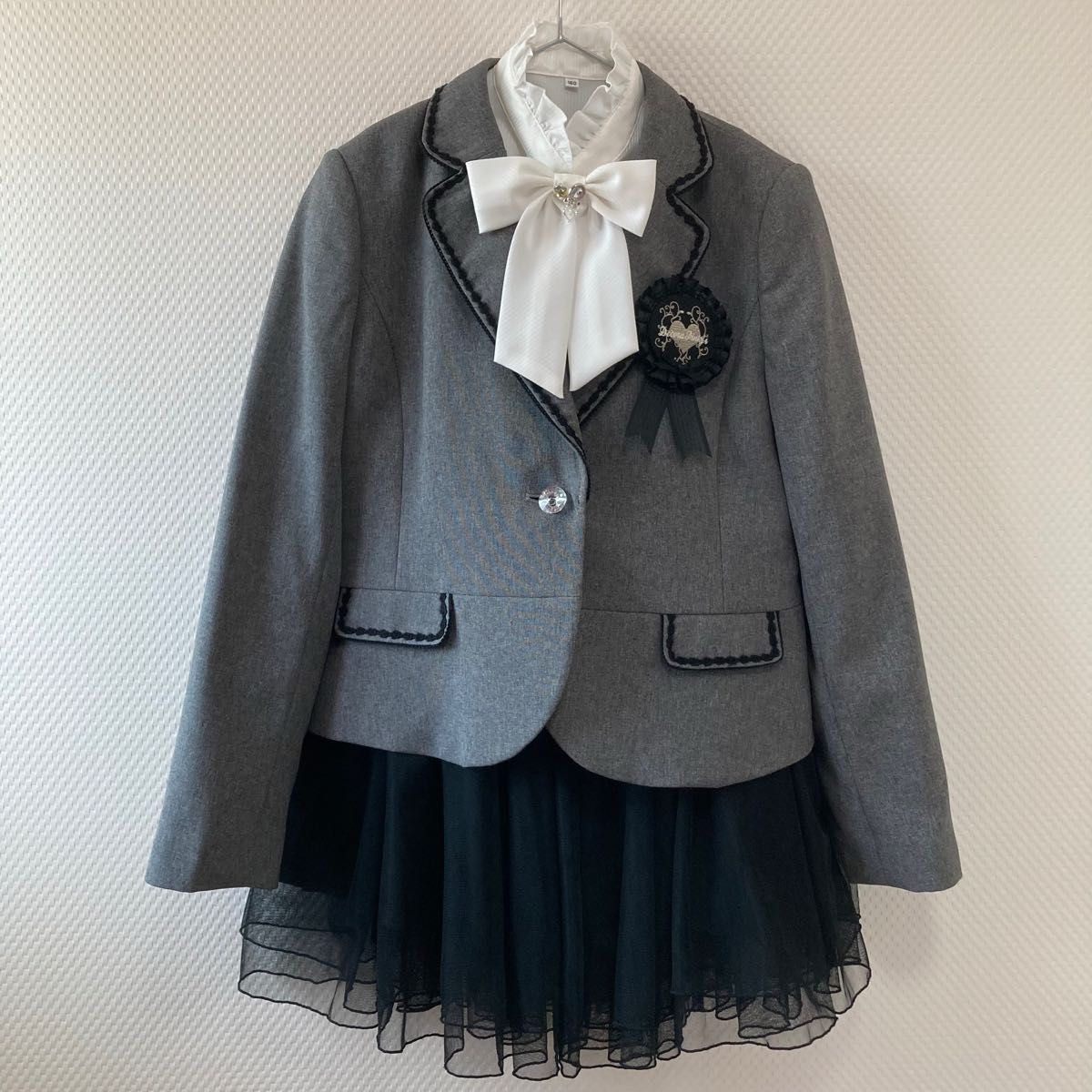 デコラピンキーズ フォーマルスーツ 160 グレー ブラック チュールスカート 卒業式 発表会 結婚式 卒服 リボン