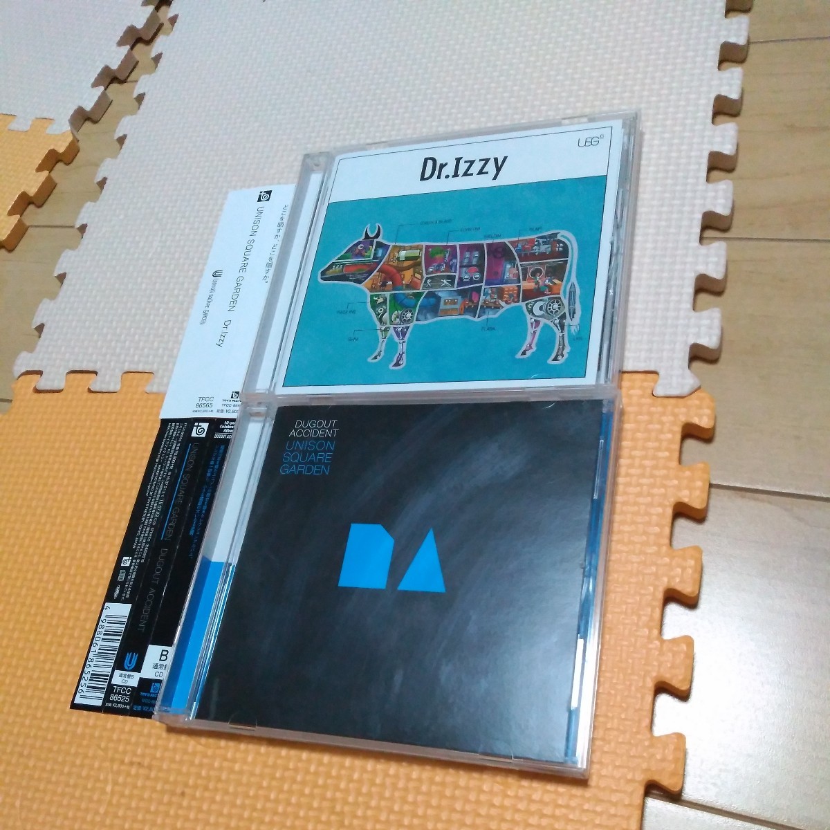 UNISON SQUARE GARDEN Dr.Izzy 通常盤 DUGOUT ACCIDENT 通常盤 CD セット アルバム ユニゾン_画像1