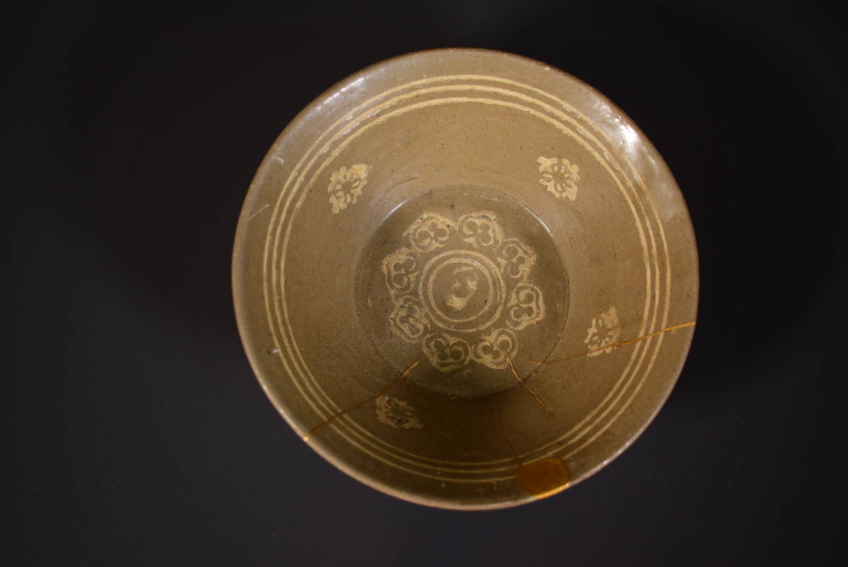 【和】(7165)　朝鮮古玩　高麗青磁　花象嵌茶碗　花三島　李朝茶碗_画像2