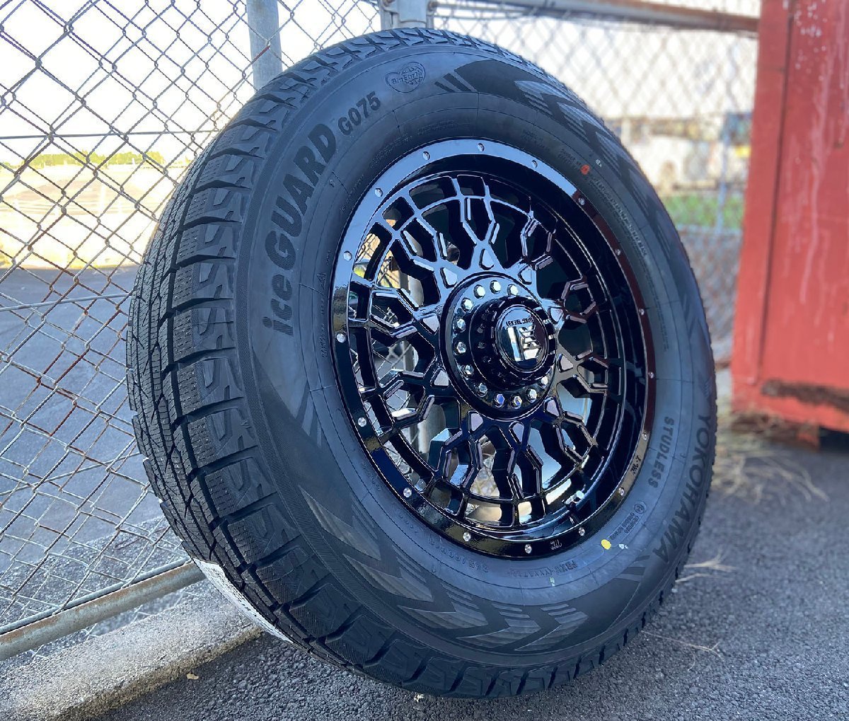 国産スタッドレス 120/150プラド H3 FJクルーザー 17インチ ヨコハマ アイスガード G075 265/70R17 タイヤホイールセット 1台分_画像3