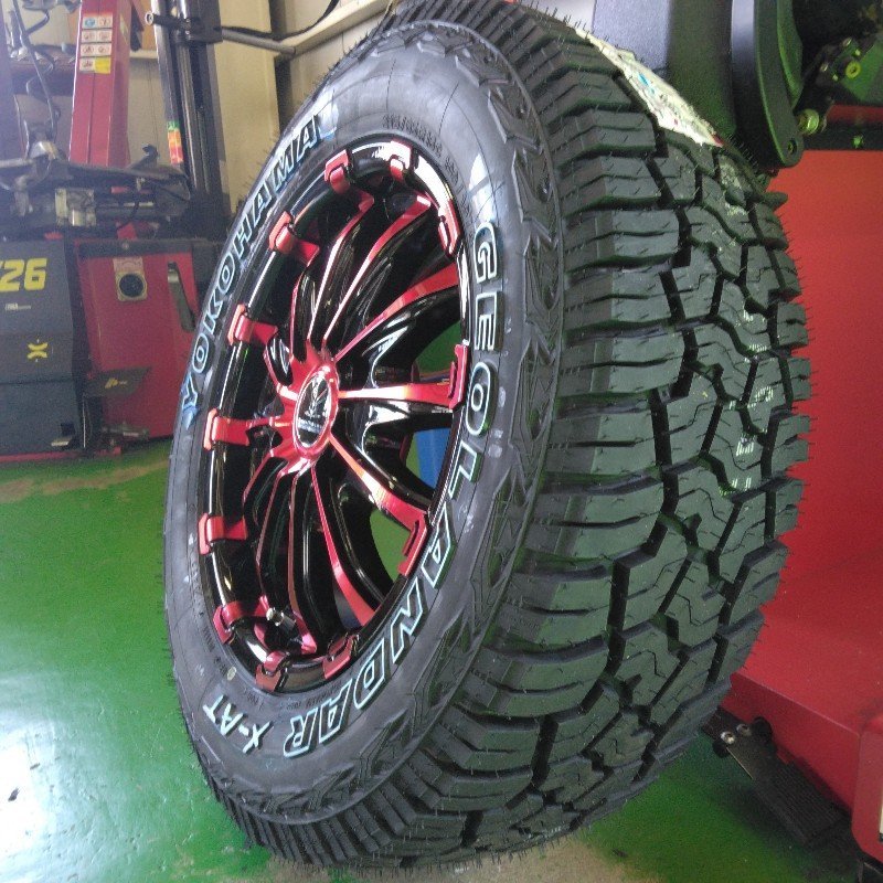 ハイエース200系 サマータイヤ ホイールセット 215/65R16 車検対応 ヨコハマ ジオランダー X-AT 16インチ BD12 新品4本セット_画像1